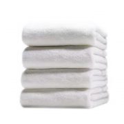 Отельное белое махровое полотенце