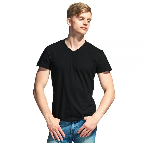 мужская черная футболка с V-вырезом